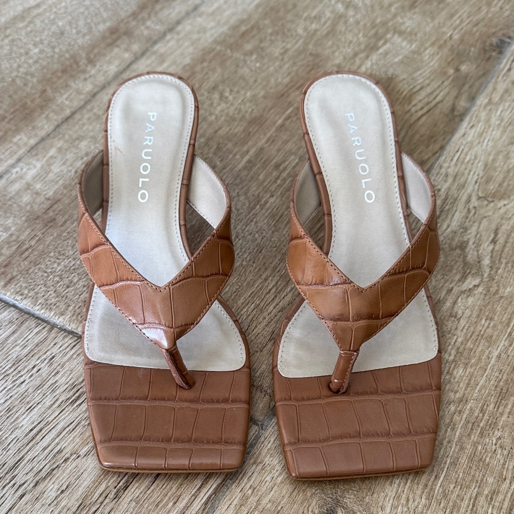Women's Tan Croc-Embossed Sandals